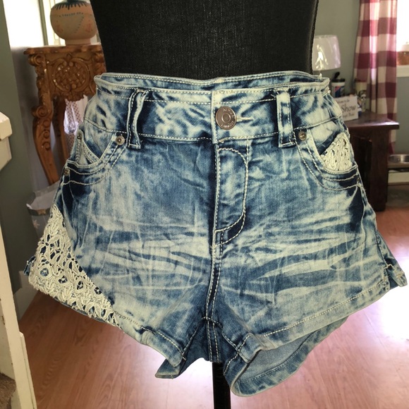 Almost Famous Pants - 💐Acid Wash Lace Jean Shorts Junior Size 7